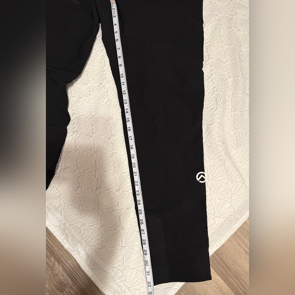 The North Face Black Sweatpants - Picture 4 of 4